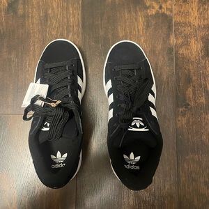 Adidas campus shoes WOMENS 8.5 never worn